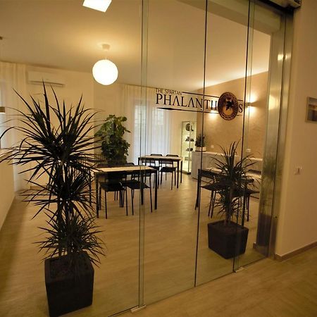 Phalanthos Taranto Bed and Breakfast Buitenkant foto