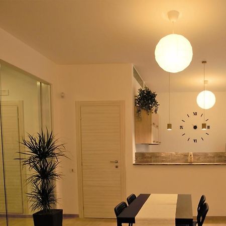 Phalanthos Taranto Bed and Breakfast Buitenkant foto
